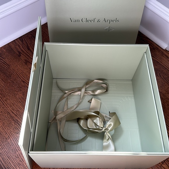 Van Cleef & Arpels Green Silver EMPTY Large Gift Box - Picture 8 of 10